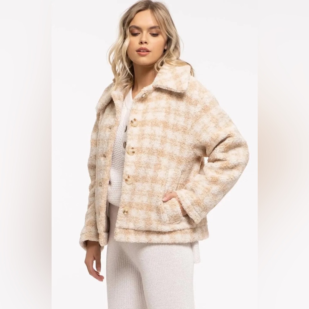 446 NWT Blu Pepper Houndstooth Teddy Jacket Sherpa Shacket Tan White Size M